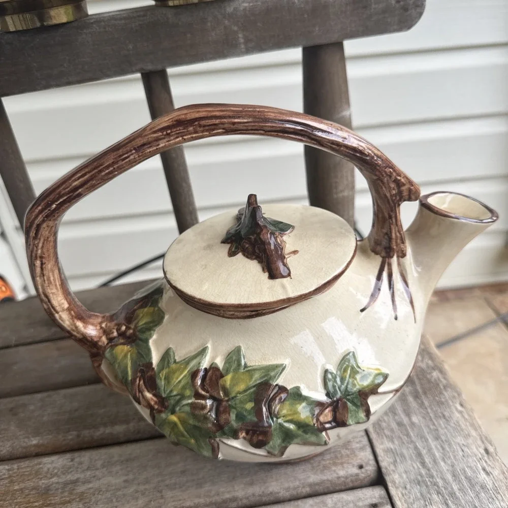 Vintage McCoy Teapot Raised‎ Ivy Pattern Whimsical Nature W/ Lid